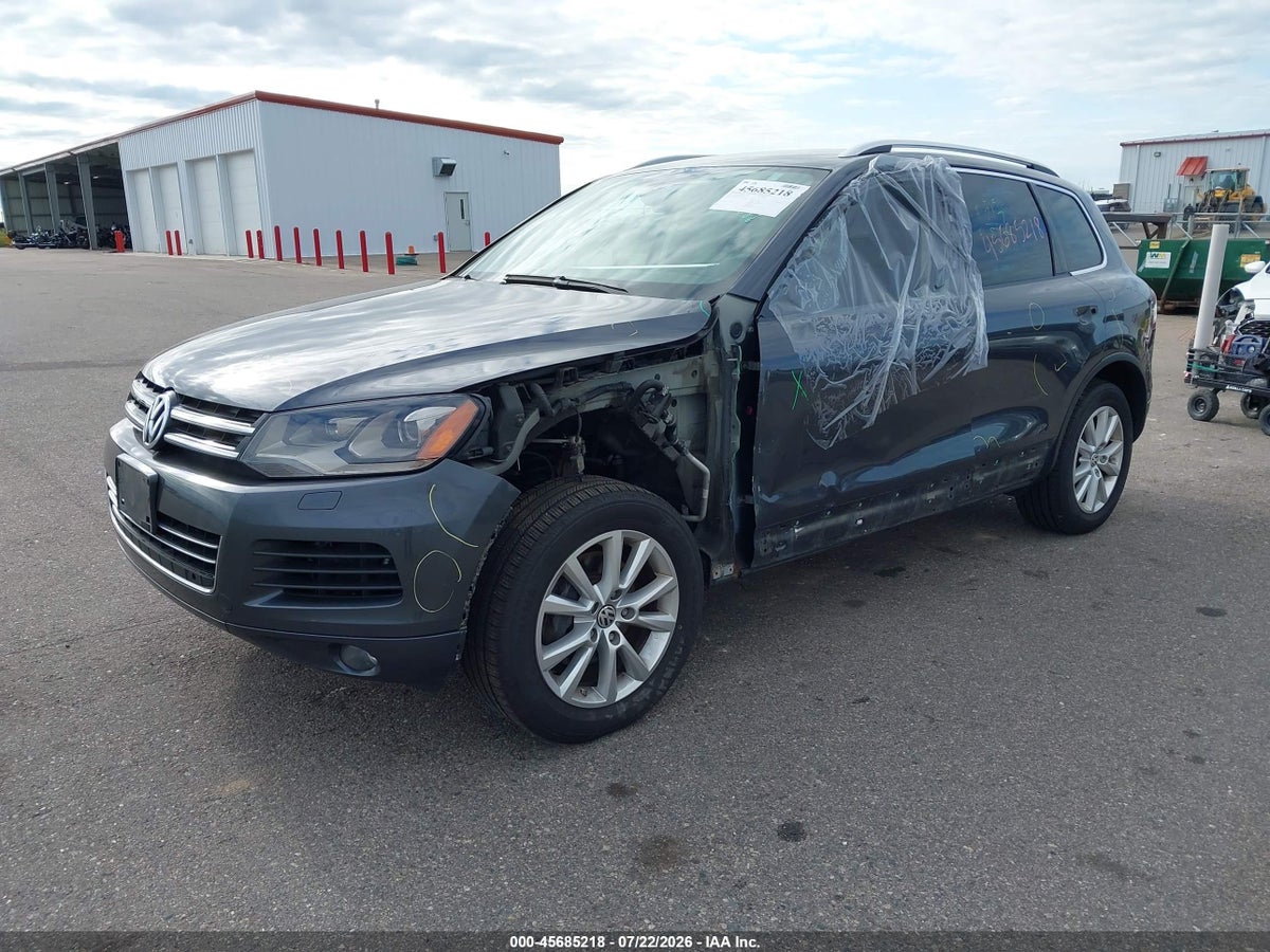 2013 VOLKSWAGEN TOUAREG VR6 SPORT — снимка 2
