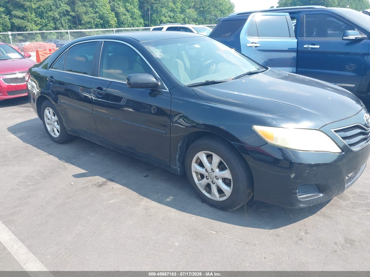 2011 TOYOTA CAMRY LE