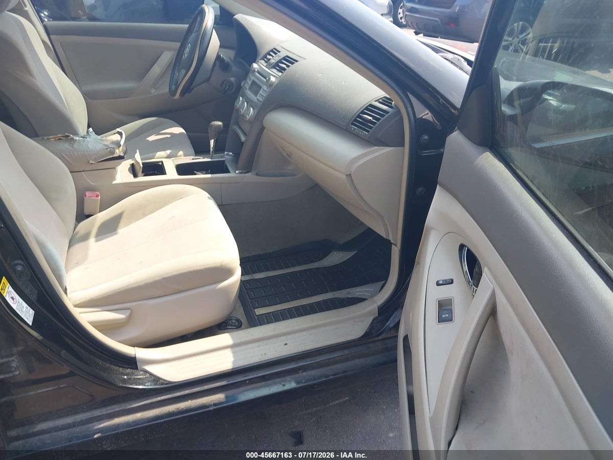2011 TOYOTA CAMRY LE — снимка 5