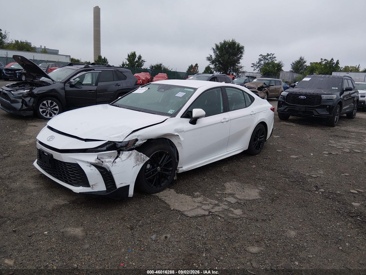2025 TOYOTA CAMRY SE — снимка 2