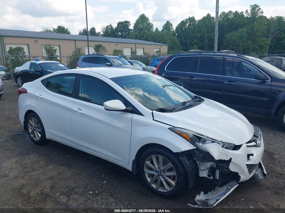 2016 HYUNDAI ELANTRA SE