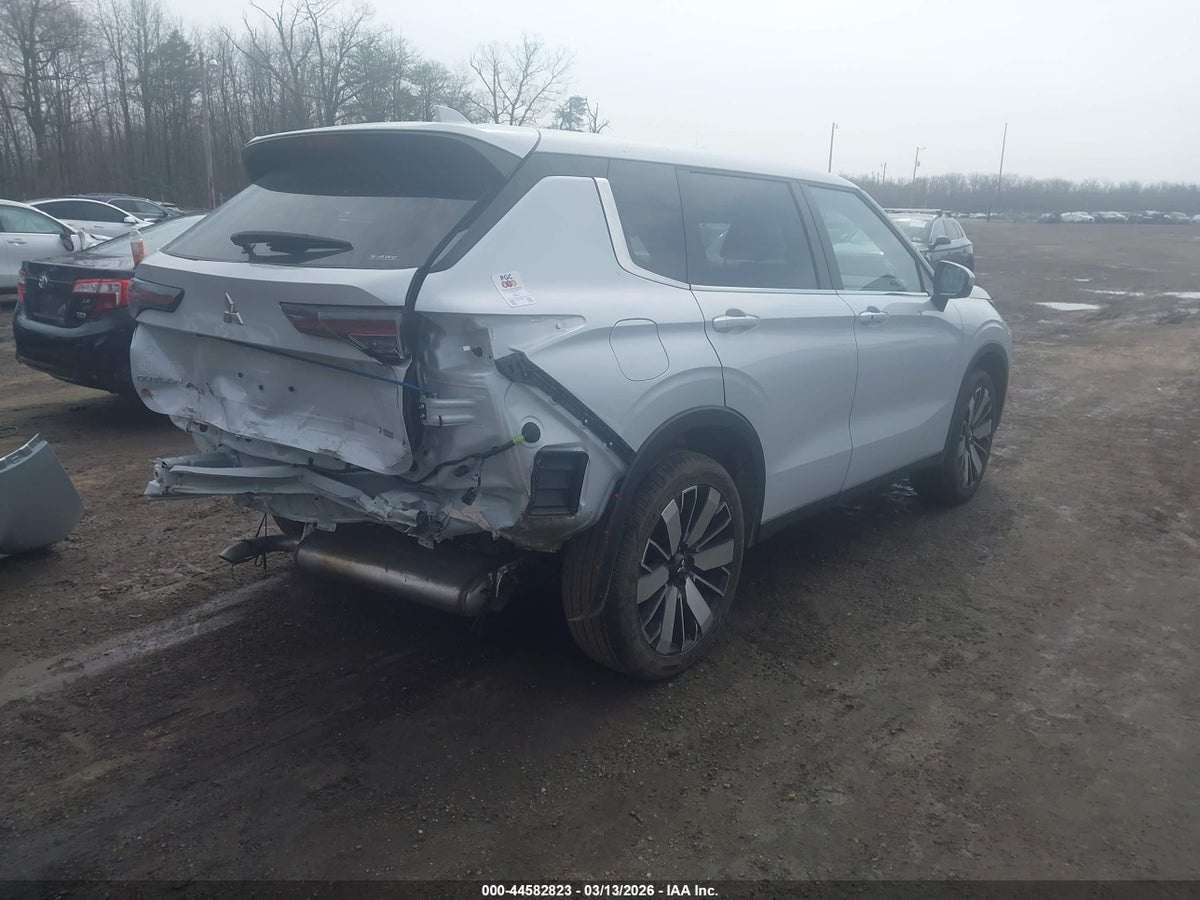 2025 MITSUBISHI OUTLANDER SE 2.5 S-AWC — снимка 4