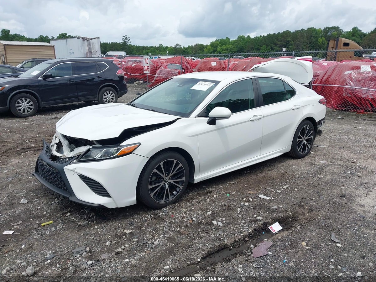 2018 TOYOTA CAMRY SE — снимка 2
