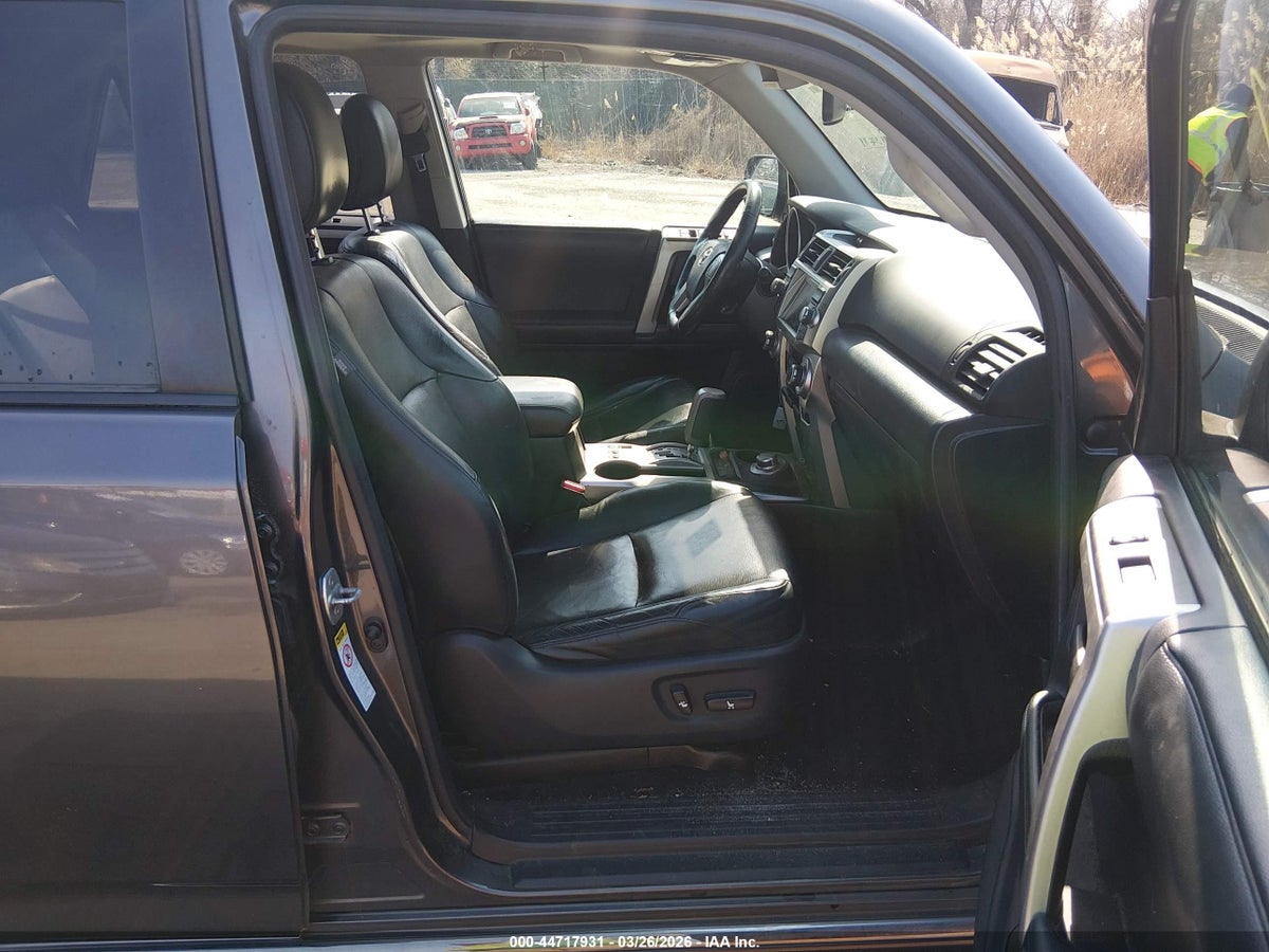 2011 TOYOTA 4RUNNER LIMITED V6 — снимка 5