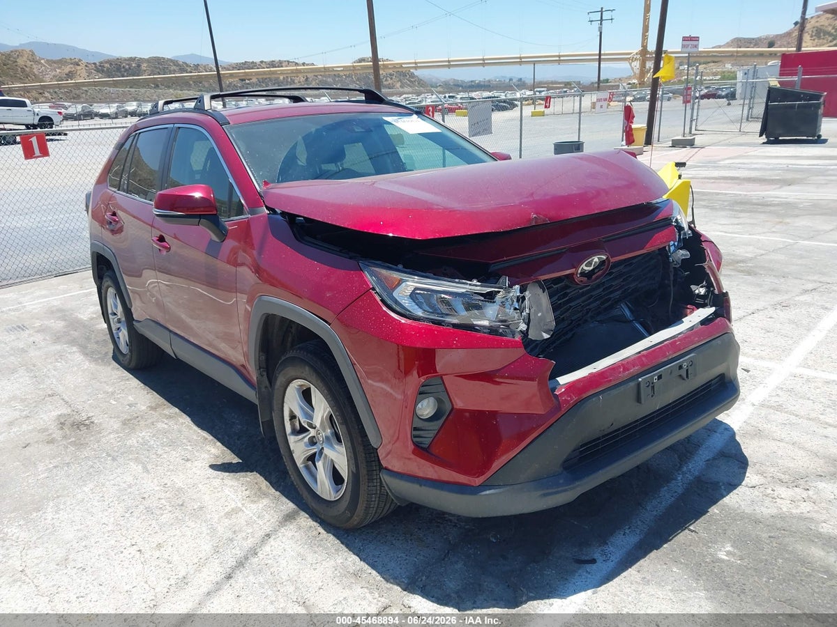 2021 TOYOTA RAV4 XLE