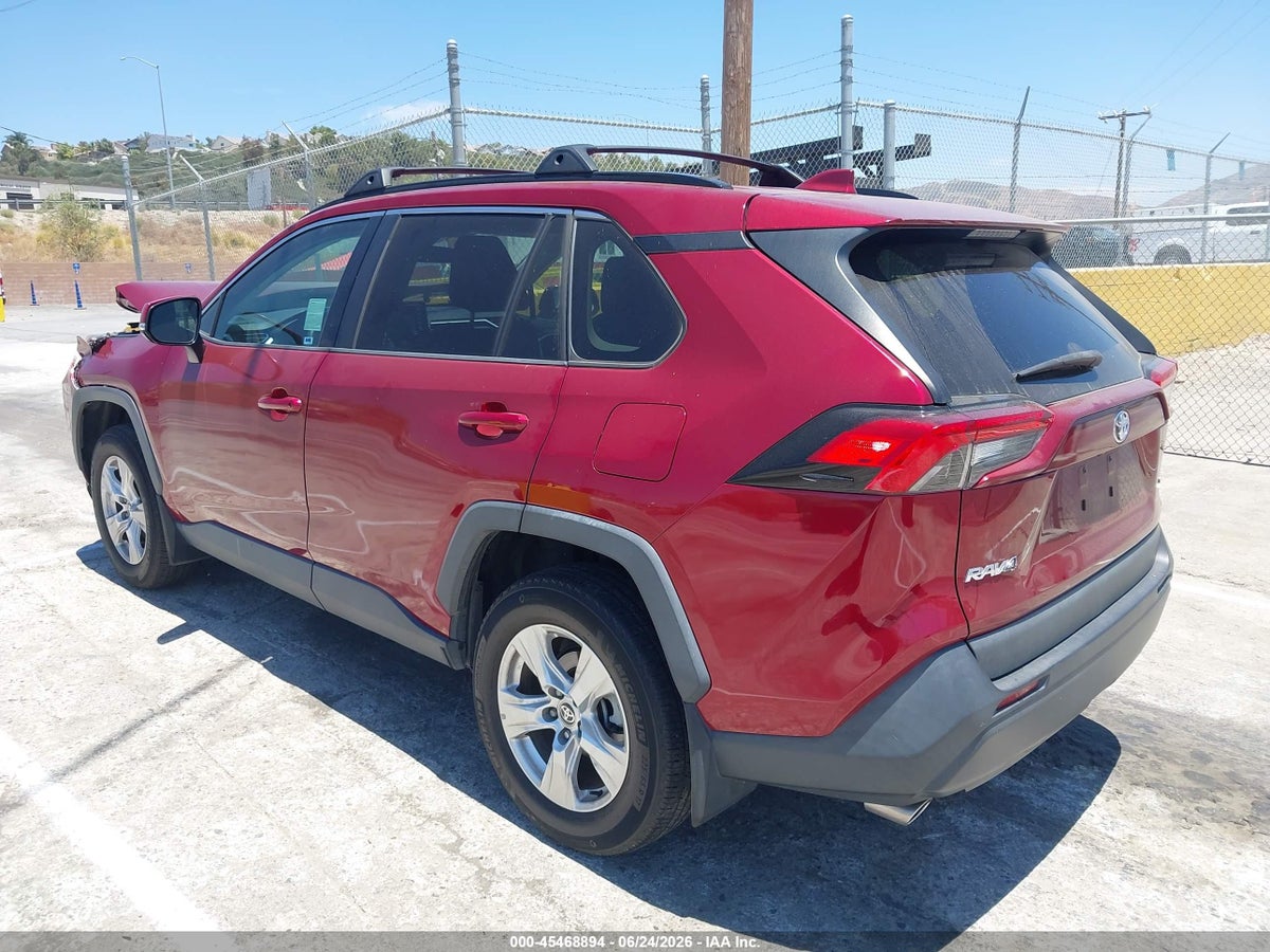 2021 TOYOTA RAV4 XLE — снимка 3