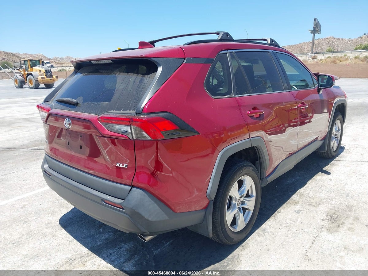 2021 TOYOTA RAV4 XLE — снимка 4