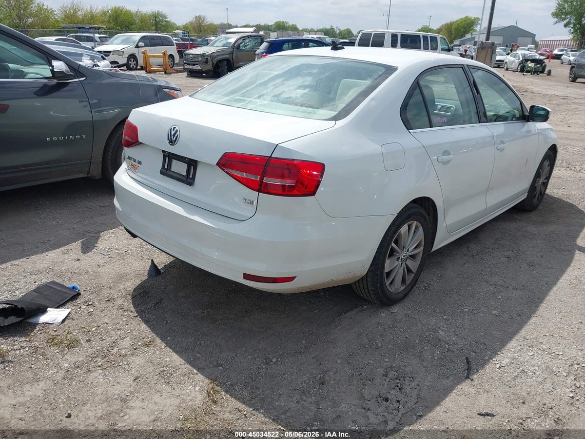 2015 VOLKSWAGEN JETTA 1.8T SE — снимка 4
