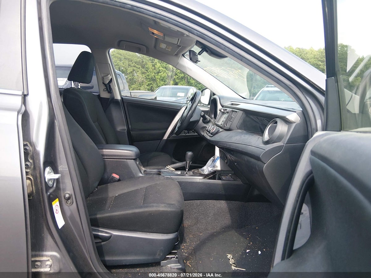 2018 TOYOTA RAV4 LE — снимка 5