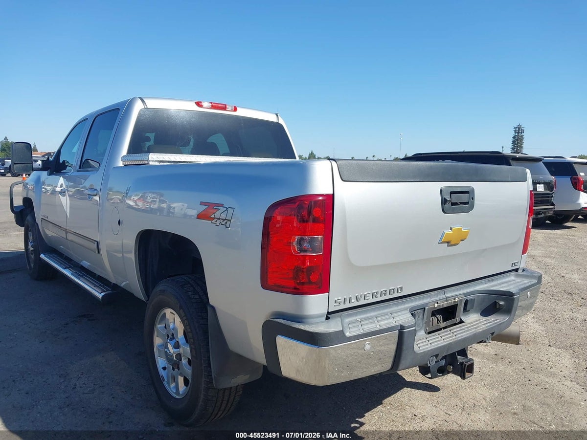 2014 CHEVROLET SILVERADO 2500HD LTZ — снимка 3