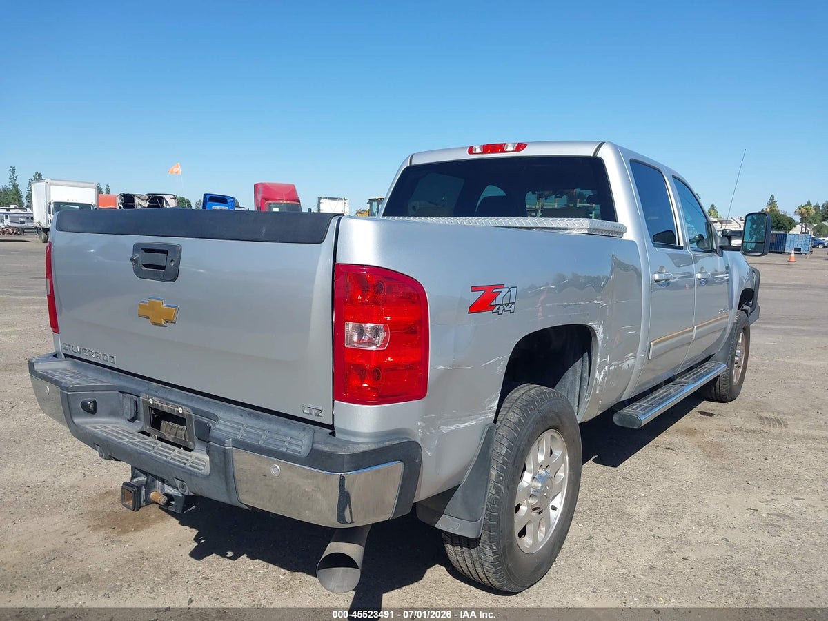 2014 CHEVROLET SILVERADO 2500HD LTZ — снимка 4