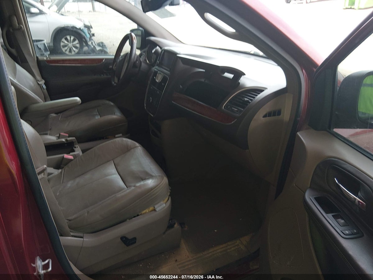 2014 CHRYSLER TOWN & COUNTRY LIMITED — снимка 5