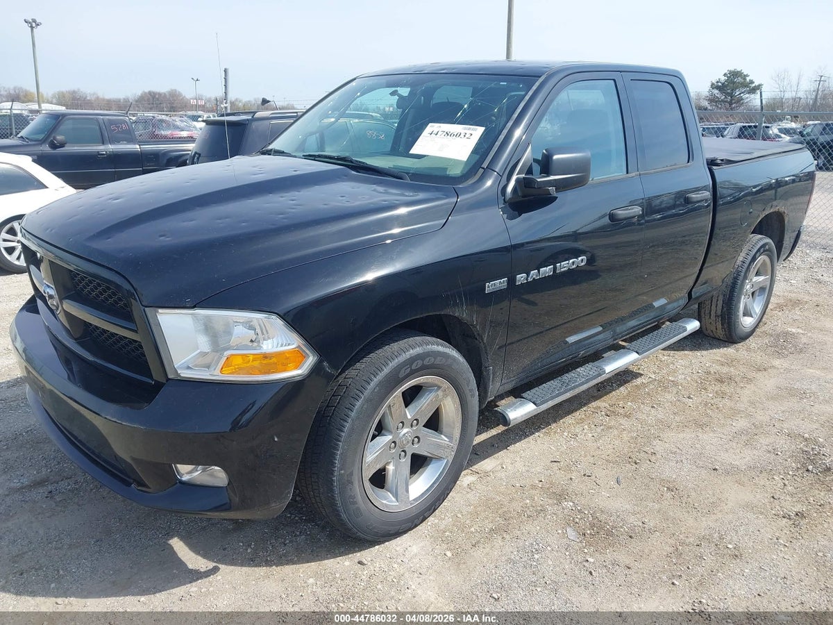 2012 RAM 1500 ST — снимка 2