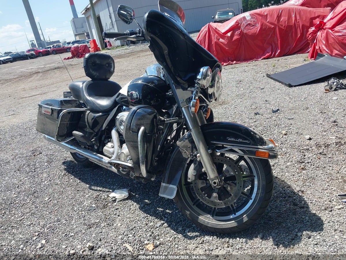2010 HARLEY-DAVIDSON FLHTCU