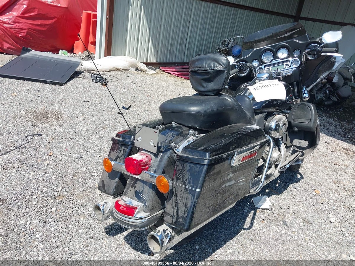 2010 HARLEY-DAVIDSON FLHTCU — снимка 4