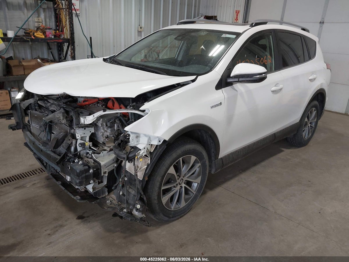2017 TOYOTA RAV4 HYBRID XLE — снимка 2