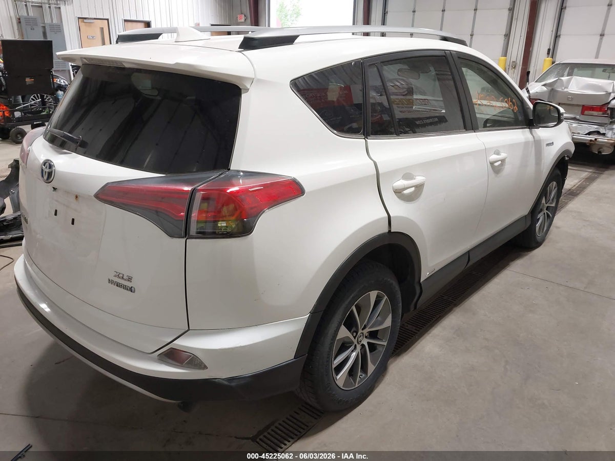2017 TOYOTA RAV4 HYBRID XLE — снимка 4