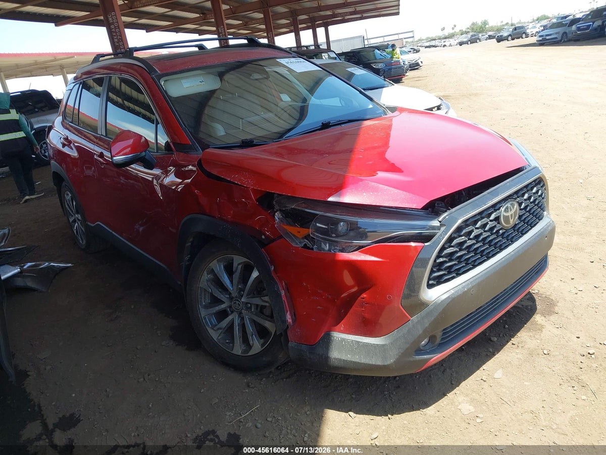 2024 TOYOTA COROLLA CROSS XLE
