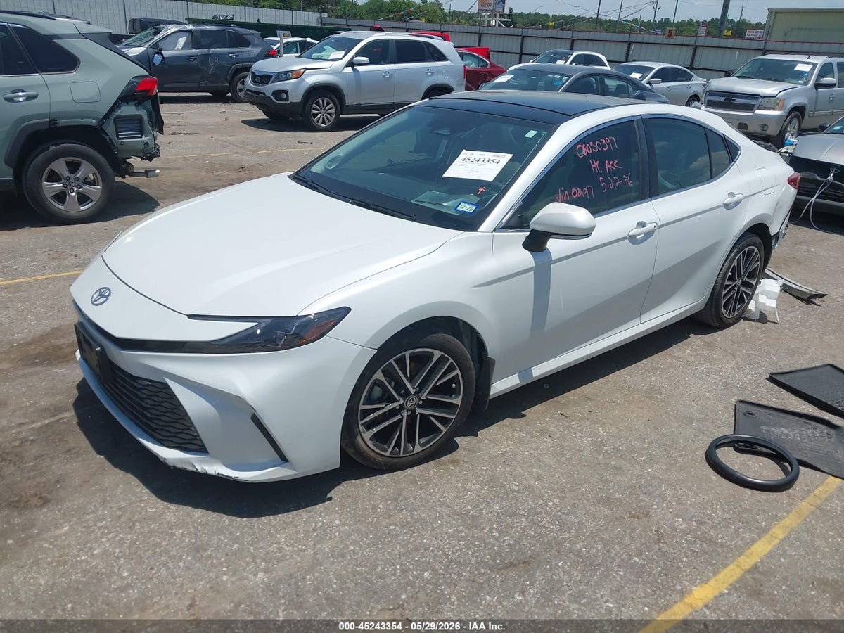 2025 TOYOTA CAMRY XLE — снимка 2