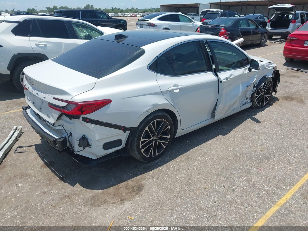 2025 TOYOTA CAMRY XLE — снимка 4