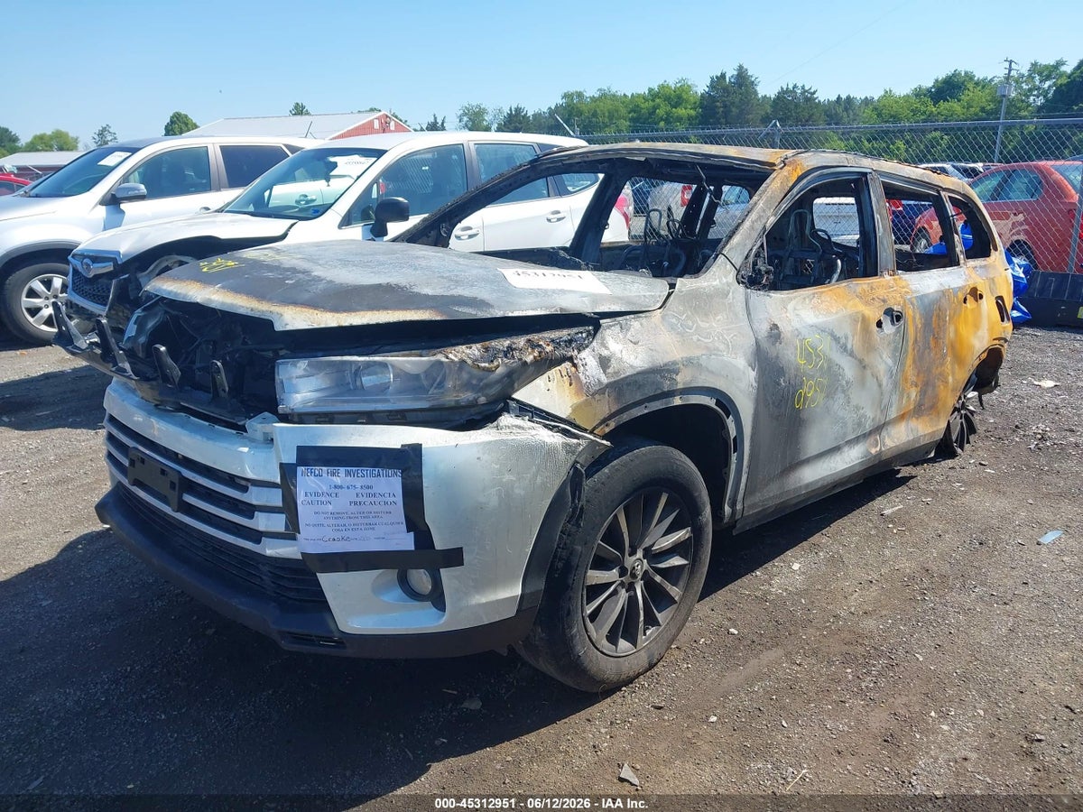 2019 TOYOTA HIGHLANDER XLE — снимка 2