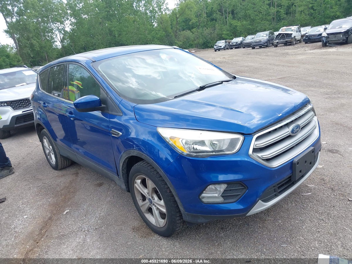 2017 FORD ESCAPE SE