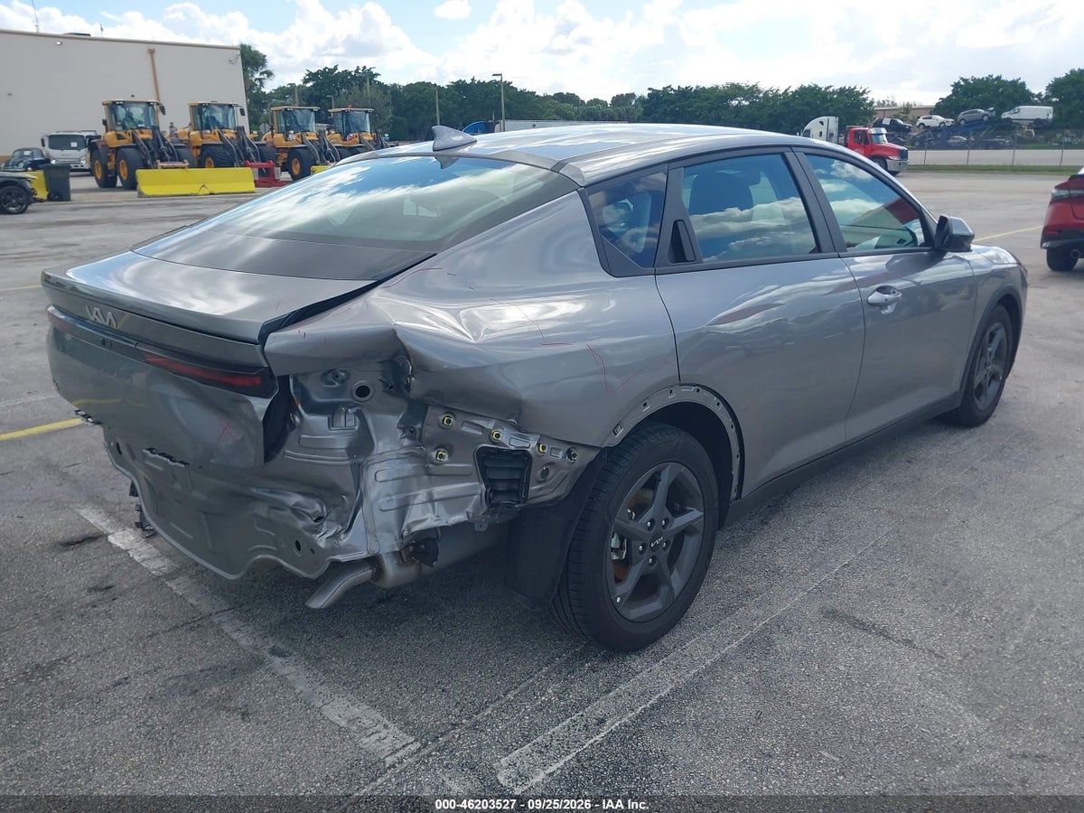 2026 KIA K4 LXS — photo 4