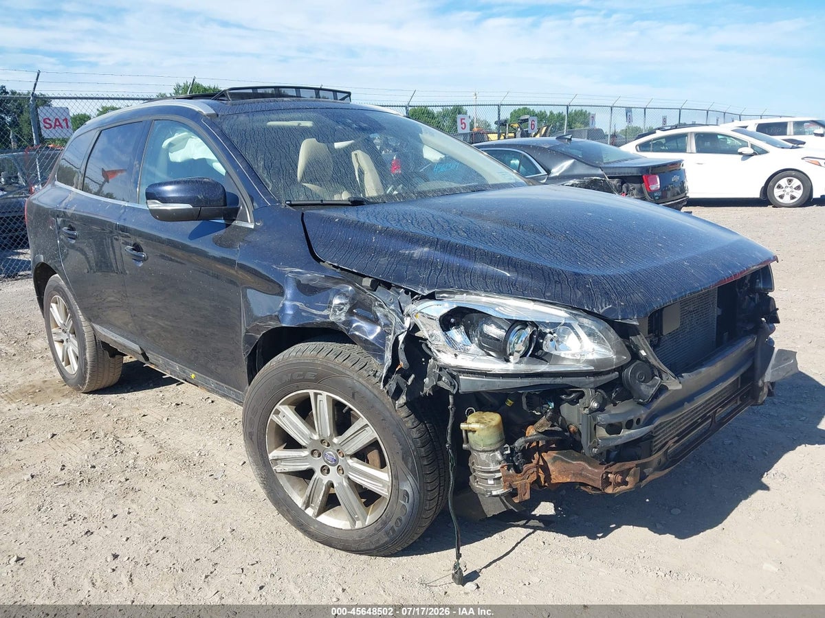 2016 VOLVO XC60 T6 PLATINUM