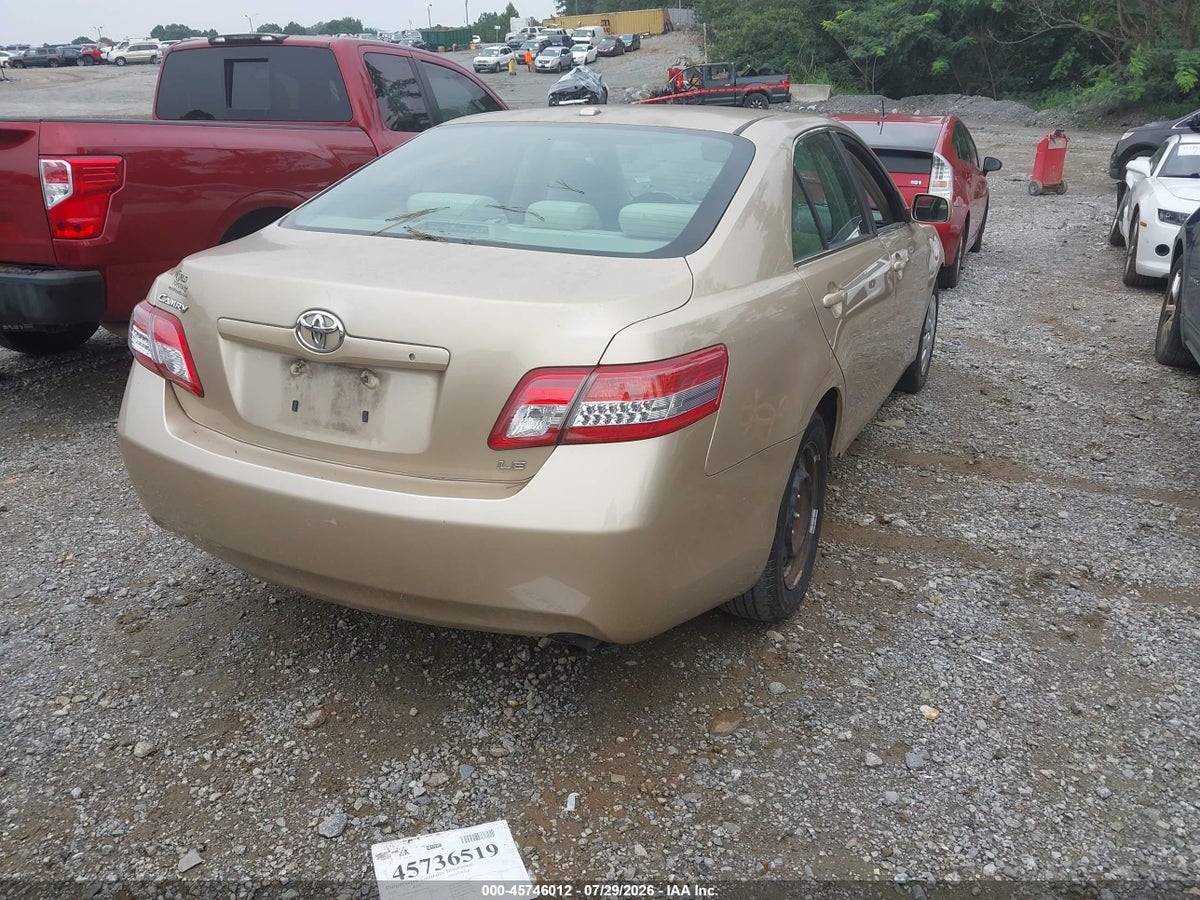 2011 TOYOTA CAMRY LE — снимка 4