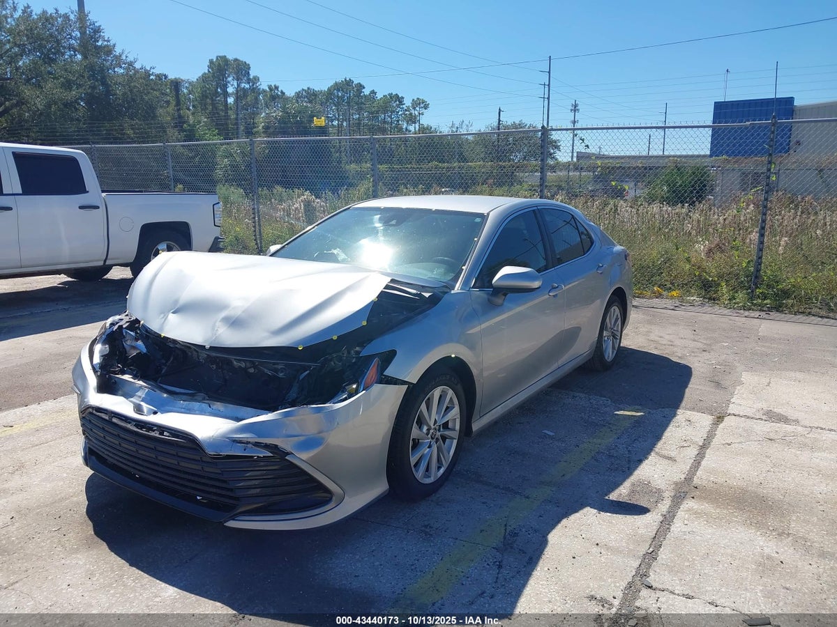 2021 TOYOTA CAMRY LE — снимка 2