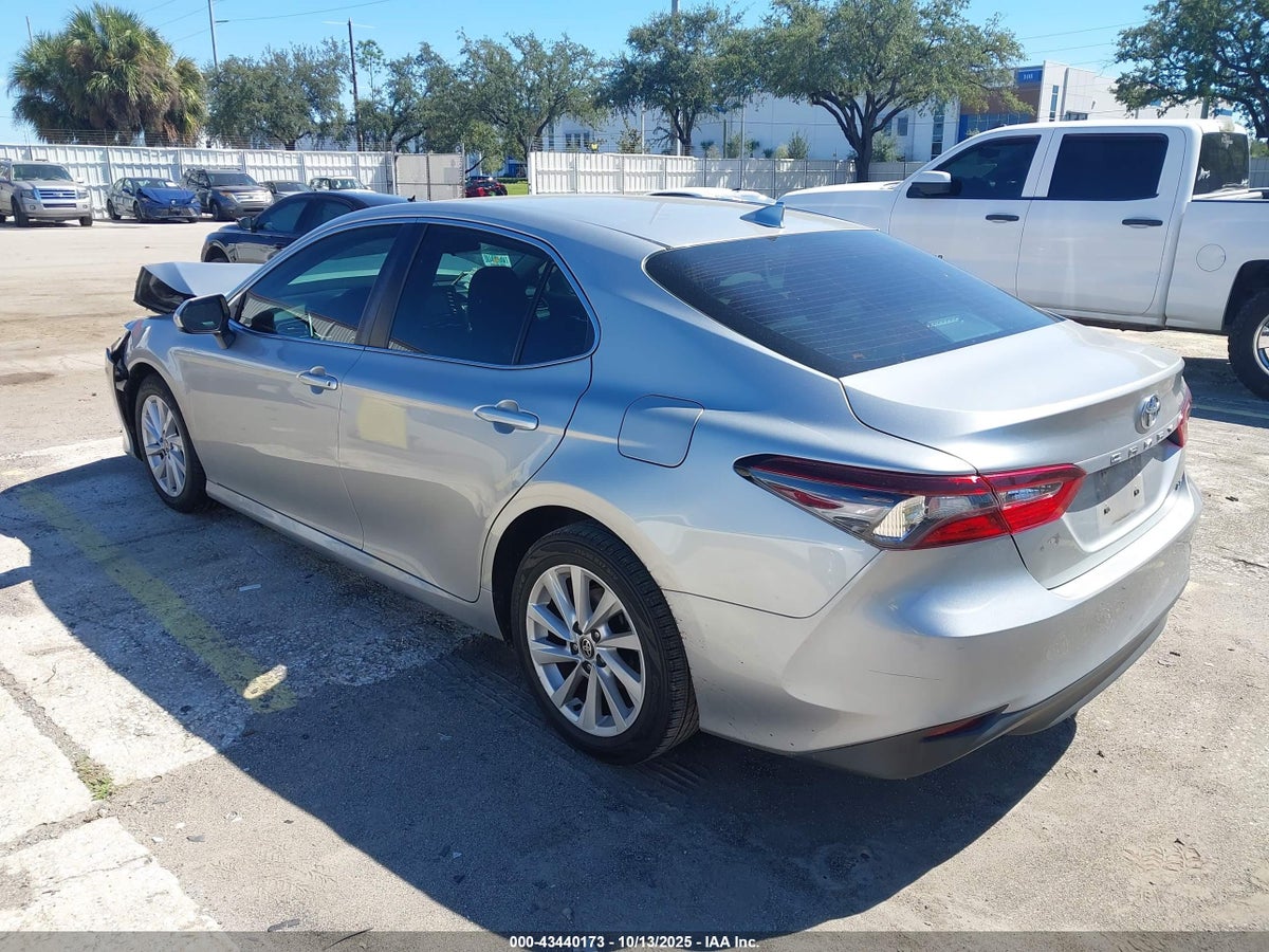 2021 TOYOTA CAMRY LE — снимка 3