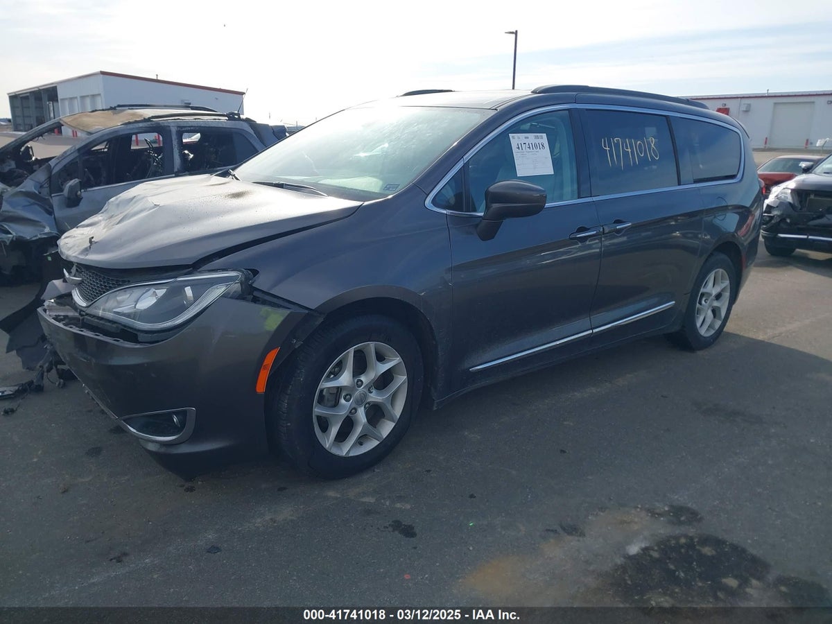 2017 CHRYSLER PACIFICA TOURING-L — снимка 2