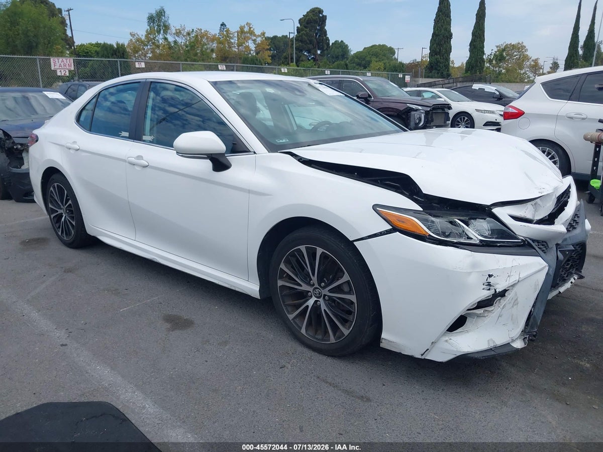 2019 TOYOTA CAMRY SE