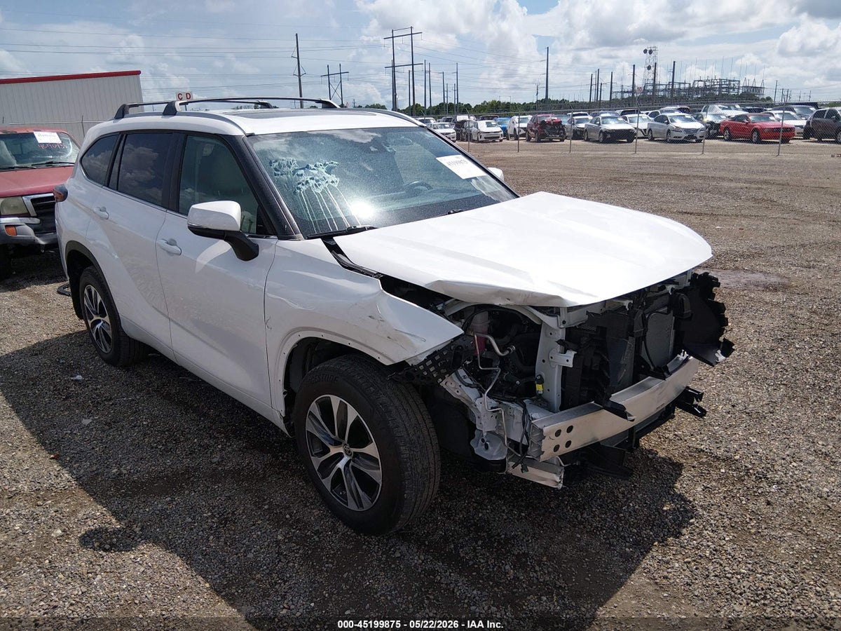 2024 TOYOTA HIGHLANDER XLE