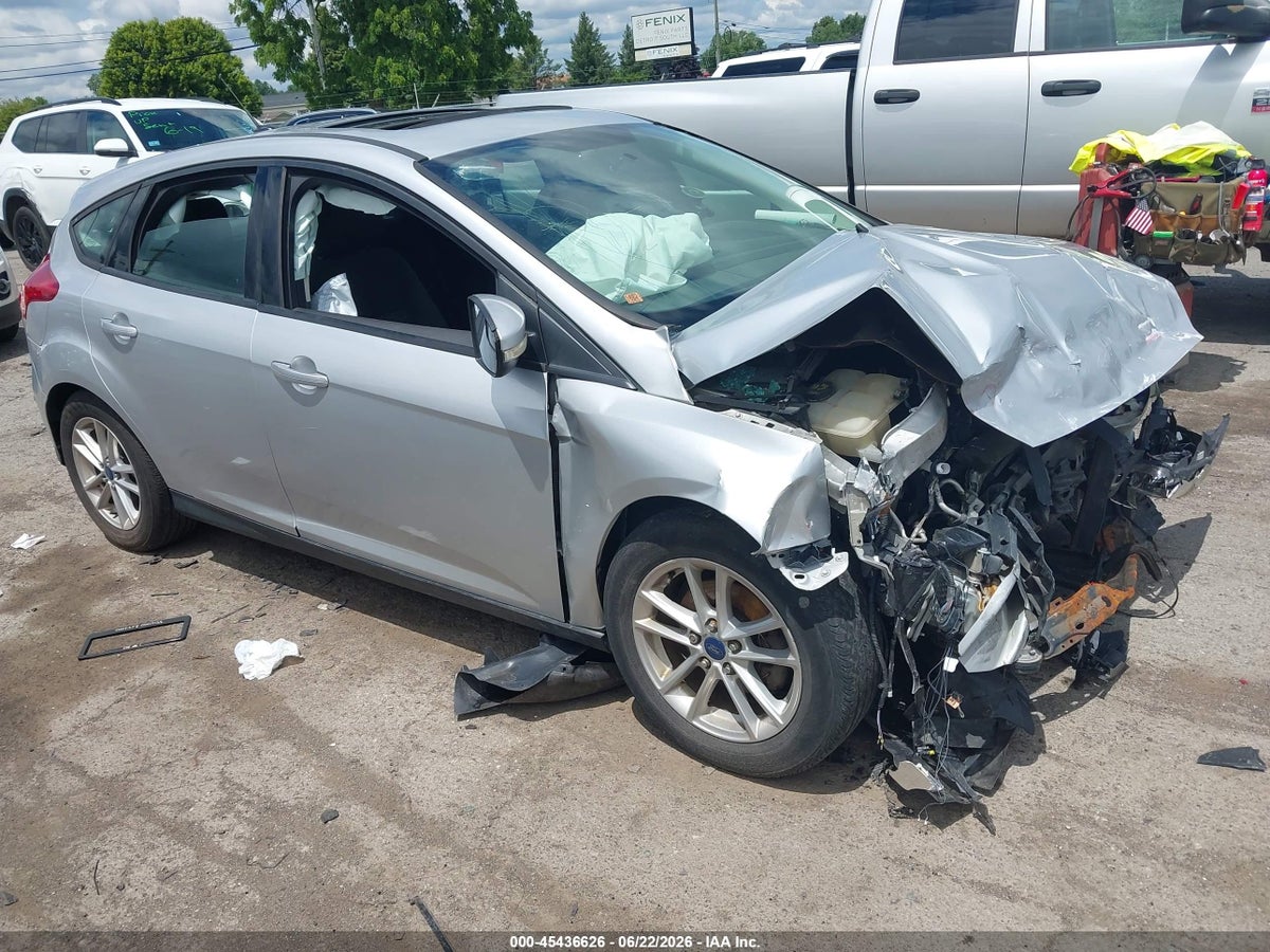 2015 FORD FOCUS SE