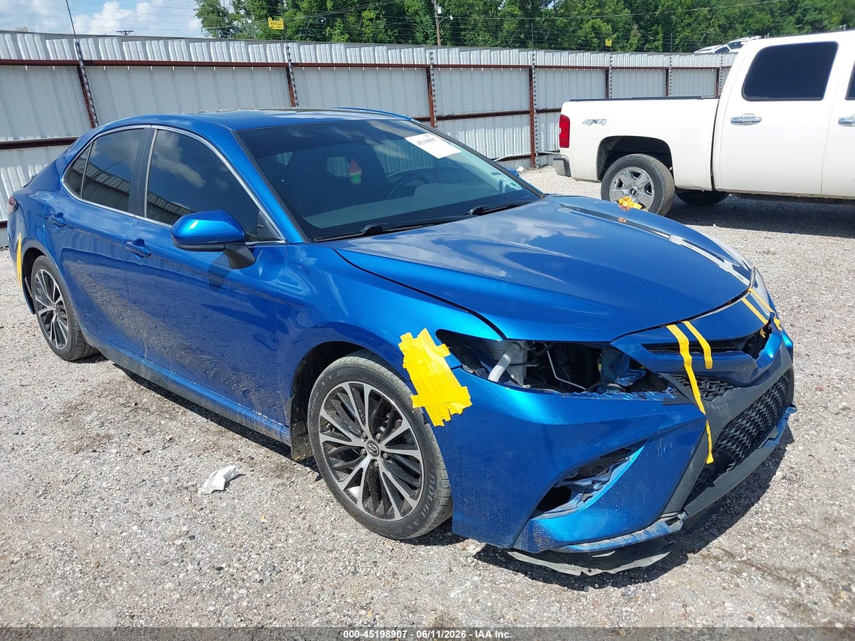 2019 TOYOTA CAMRY SE