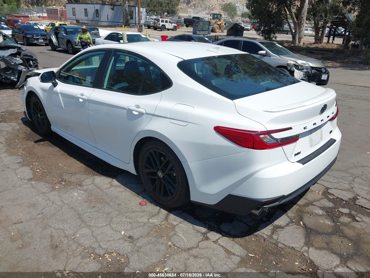 2025 TOYOTA CAMRY SE — снимка 3