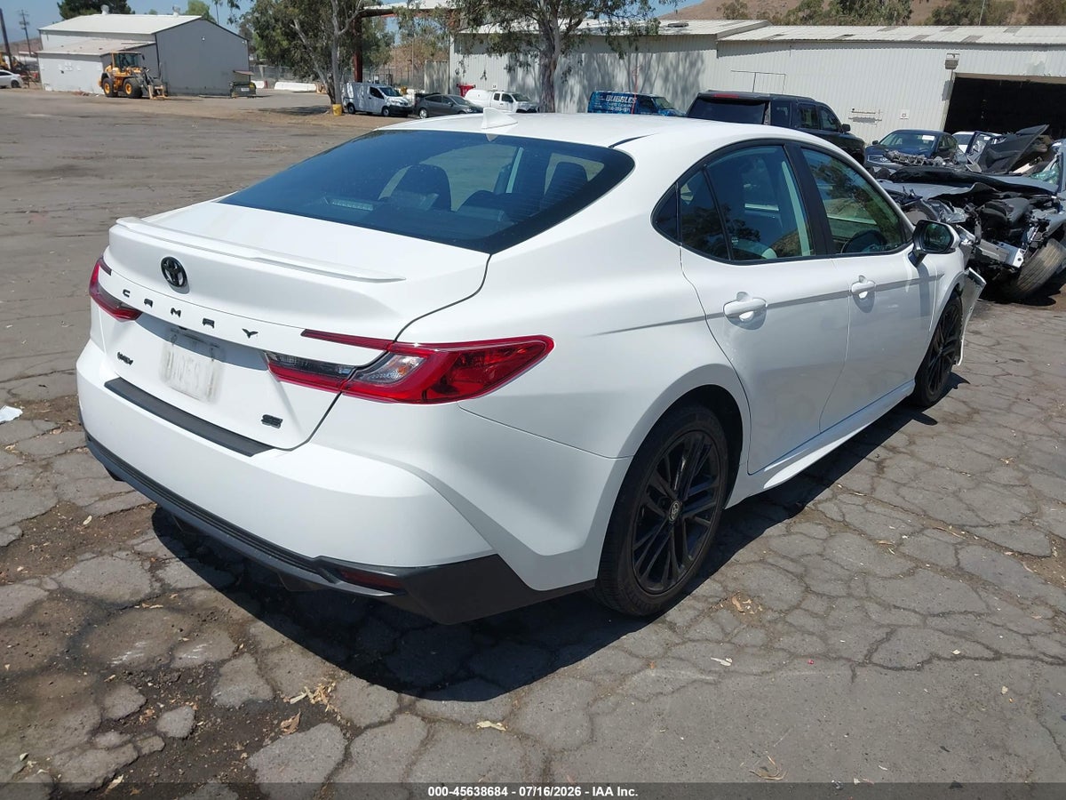 2025 TOYOTA CAMRY SE — снимка 4