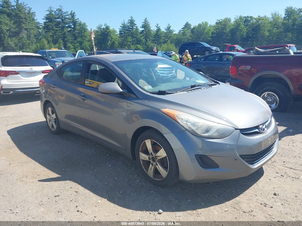 2013 HYUNDAI ELANTRA GLS