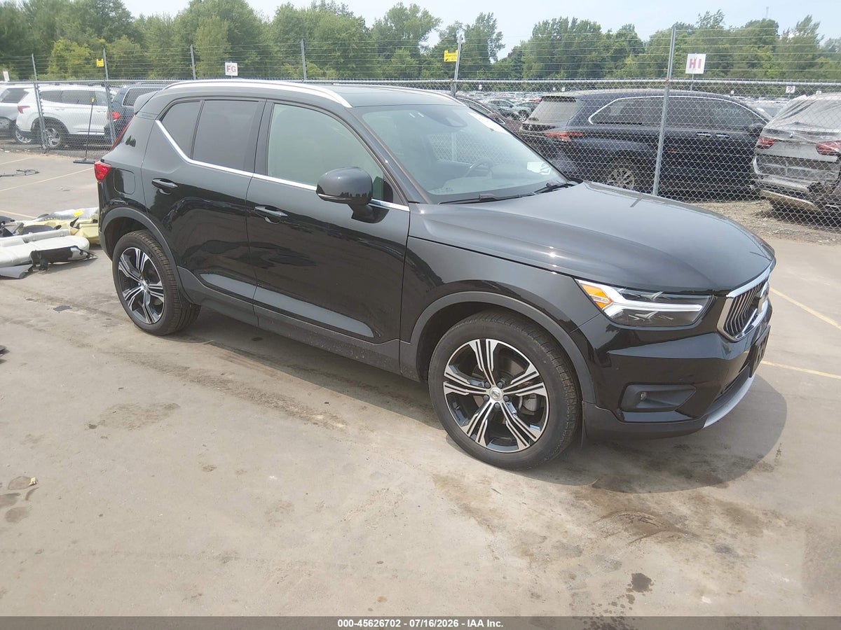 2020 VOLVO XC40 T5 INSCRIPTION
