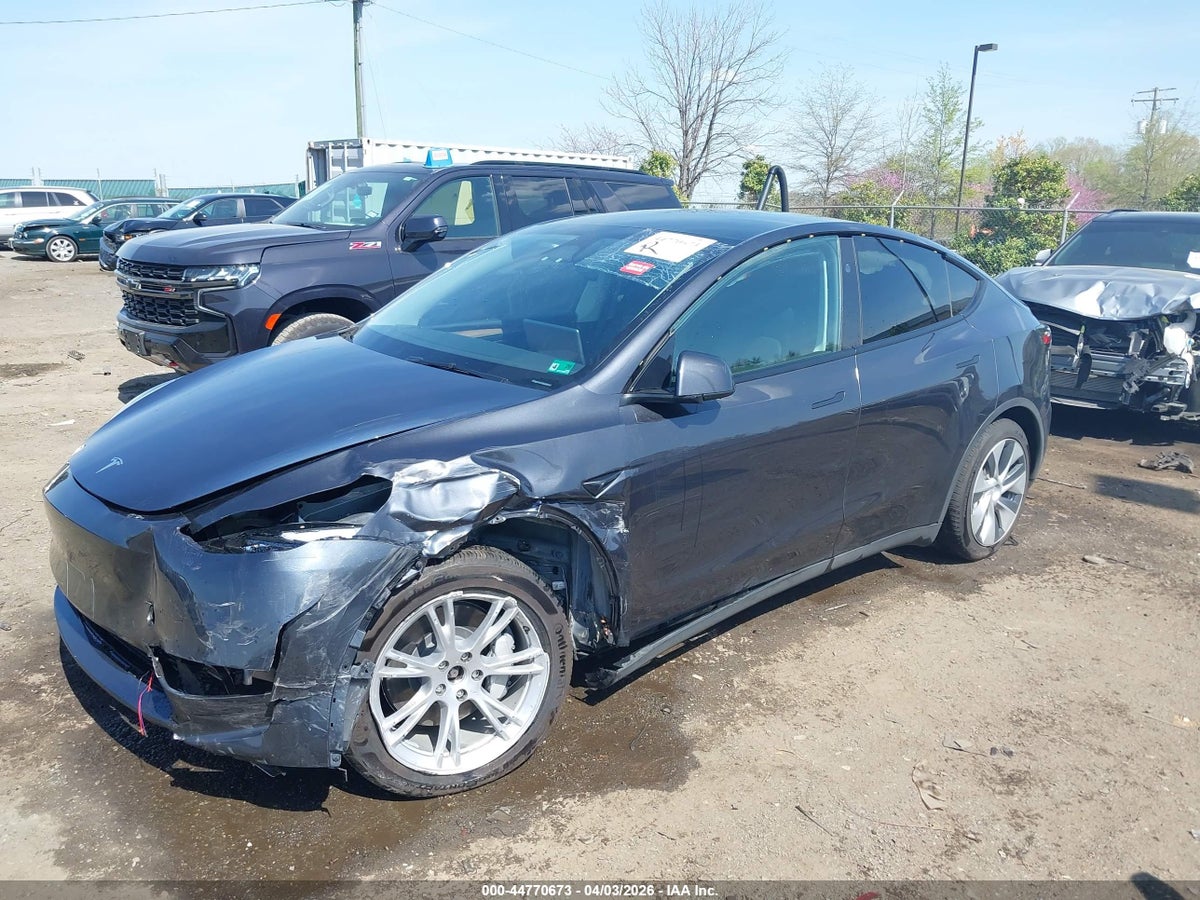 2024 TESLA MODEL Y LONG RANGE DUAL MOTOR ALL-WHEEL DRIVE — снимка 2