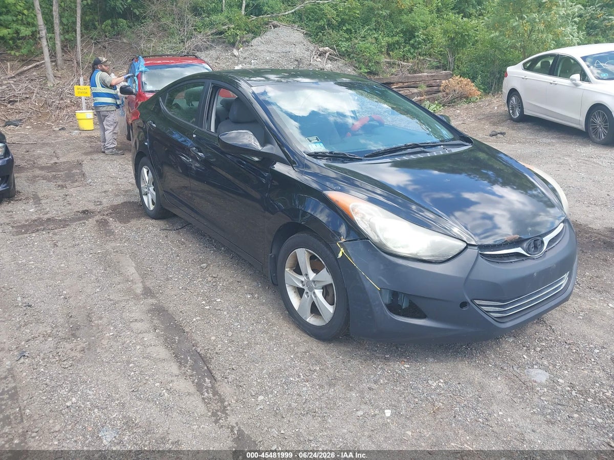 2013 HYUNDAI ELANTRA GLS