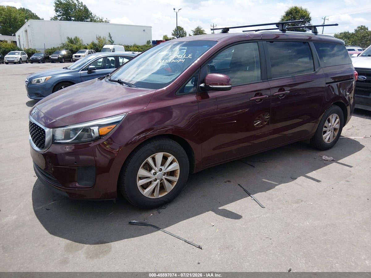 2017 KIA SEDONA LX — снимка 2