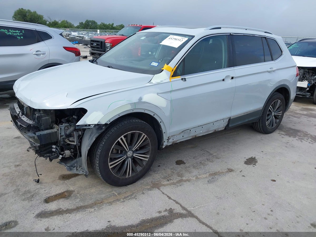 2018 VOLKSWAGEN TIGUAN 2.0T SE/2.0T SEL — снимка 2