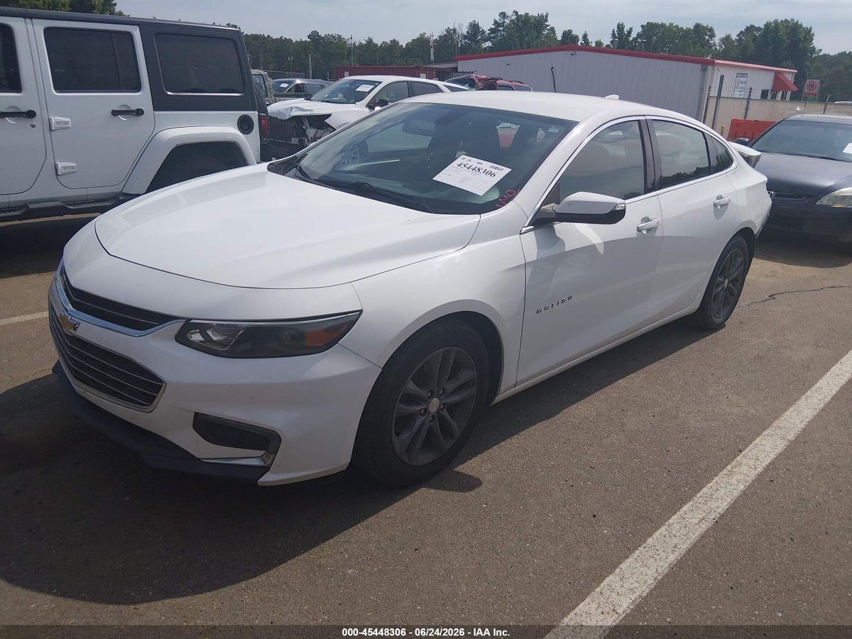 2017 CHEVROLET MALIBU 1LT — снимка 2