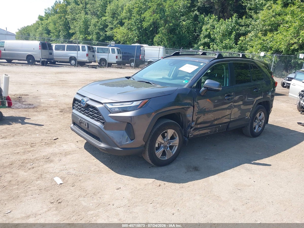 2024 TOYOTA RAV4 HYBRID XLE — снимка 2