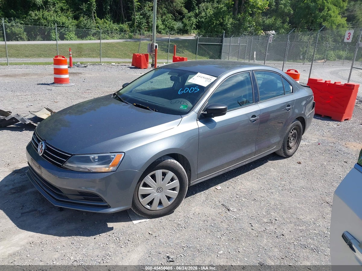 2015 VOLKSWAGEN JETTA 2.0L S — снимка 2