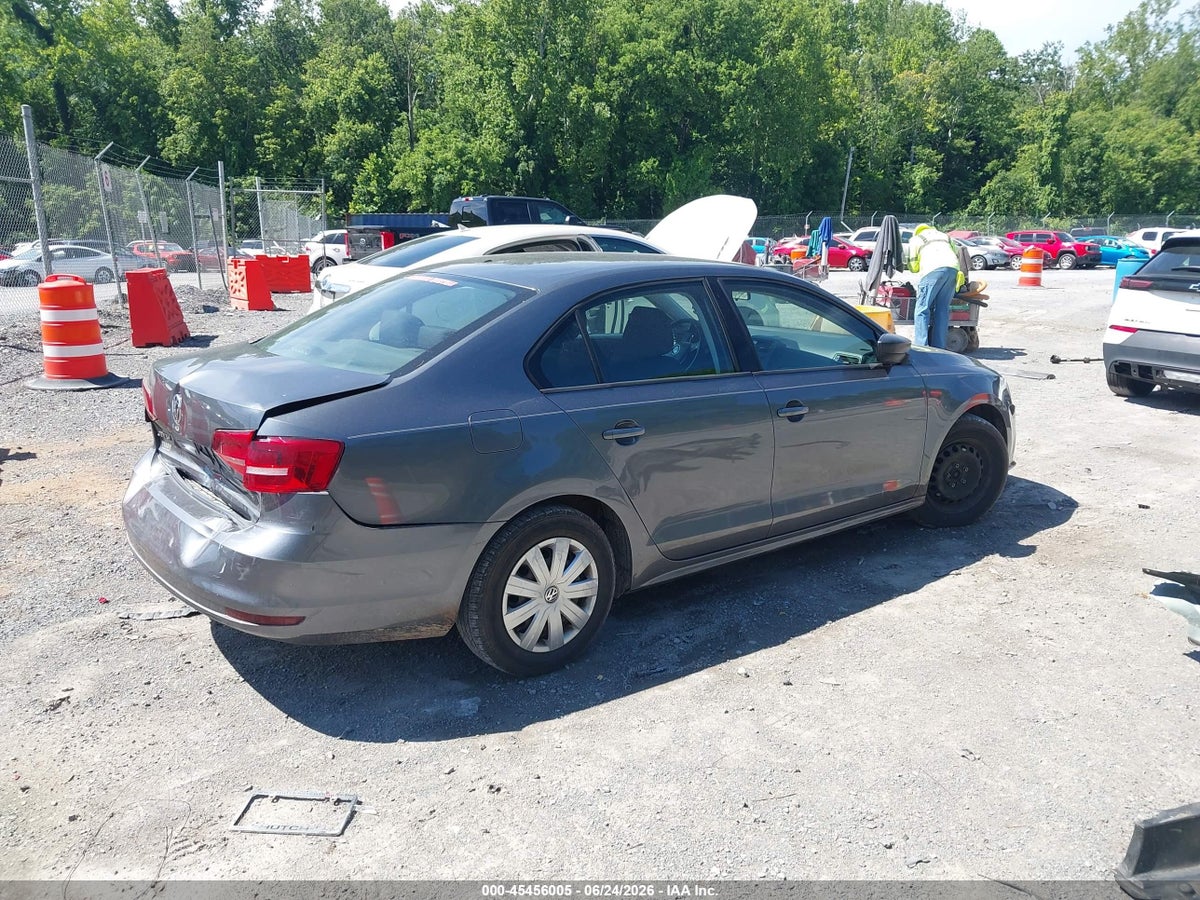2015 VOLKSWAGEN JETTA 2.0L S — снимка 4