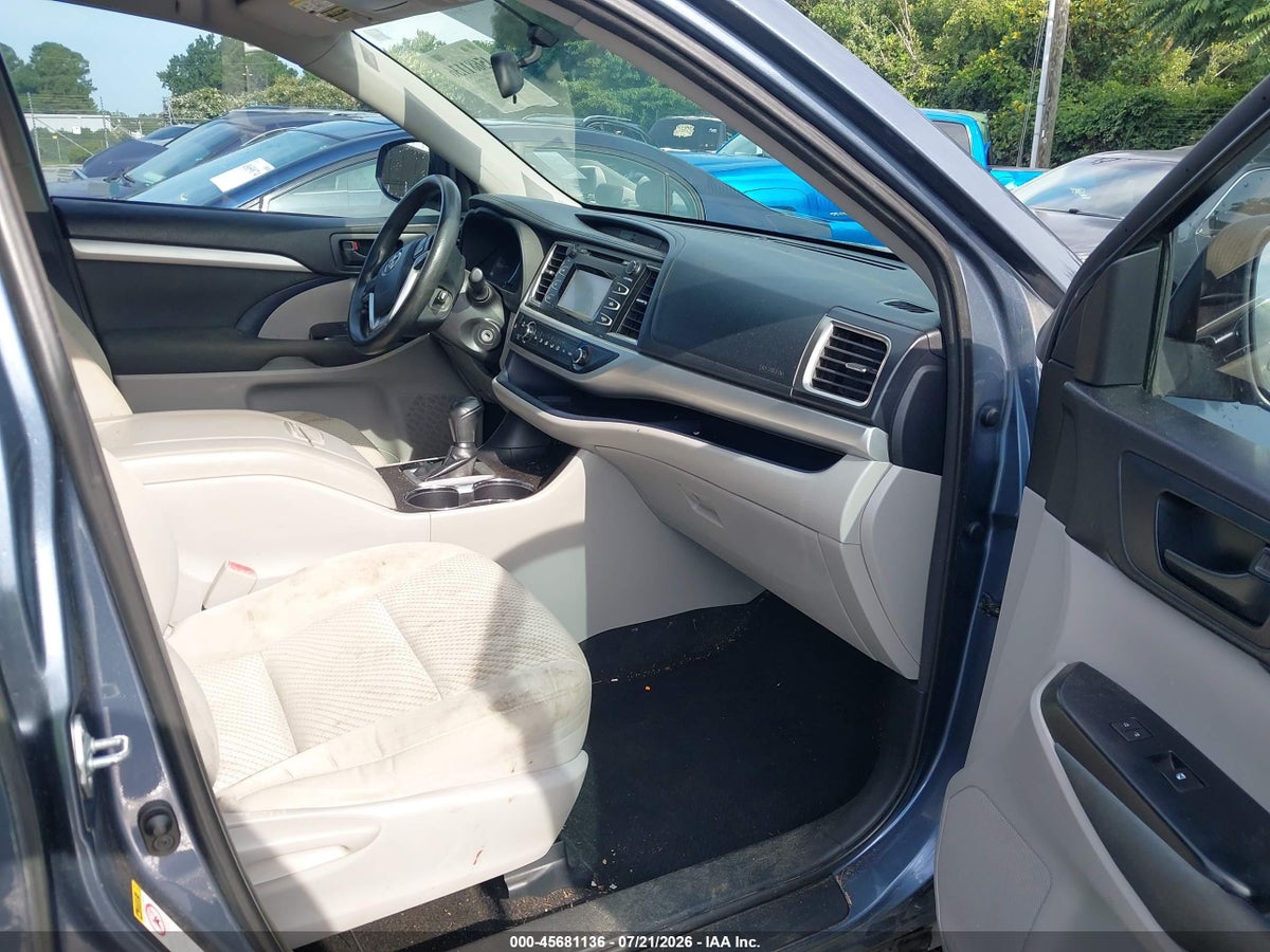 2015 TOYOTA HIGHLANDER LE — снимка 5