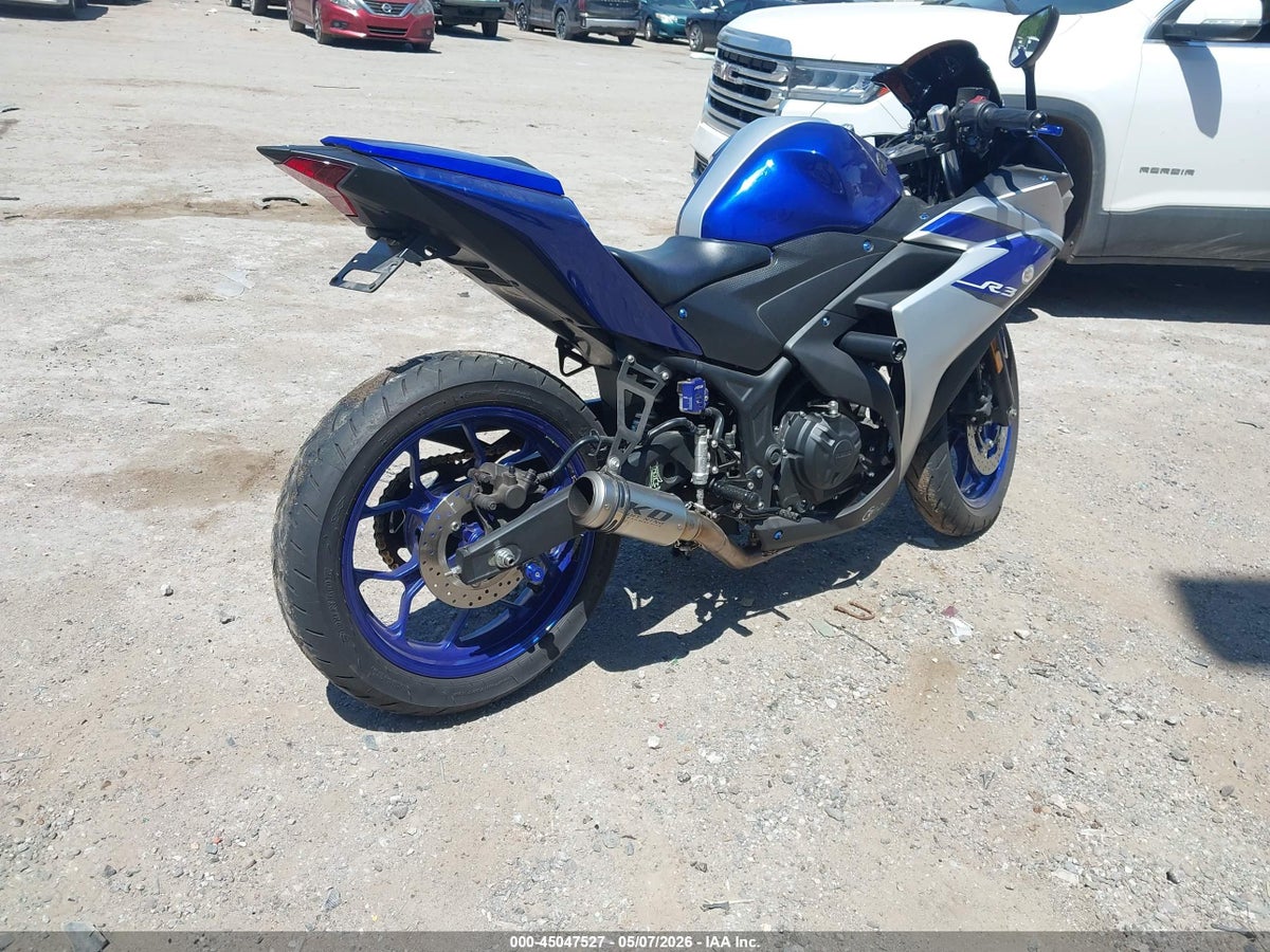 2015 YAMAHA YZFR3 — снимка 4